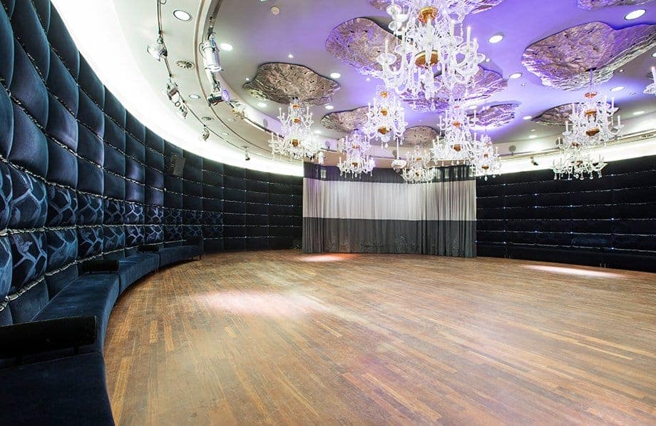 Superb event space for special occasions in Amsterdam. Venue for conferences, product launches and corporate parties.