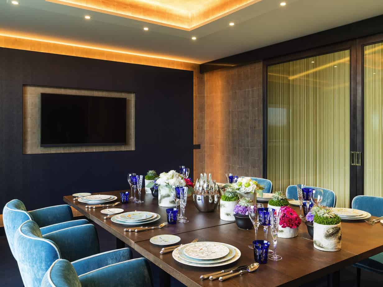 Elegant private dining space close to international institutions
