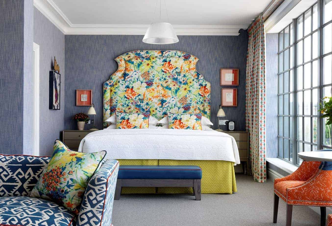 Flowered boutique hotel in the heart of London