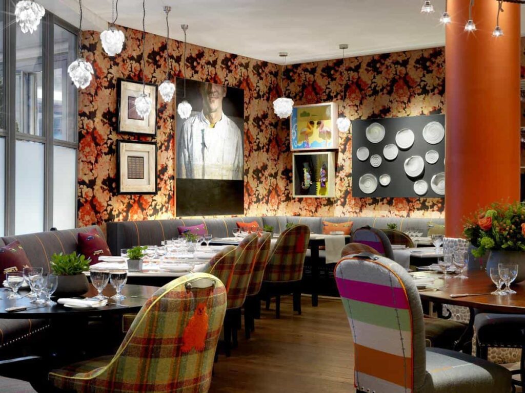 Flowered boutique hotel in the heart of London