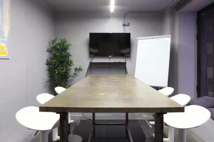 Modern and comfortable meeting room