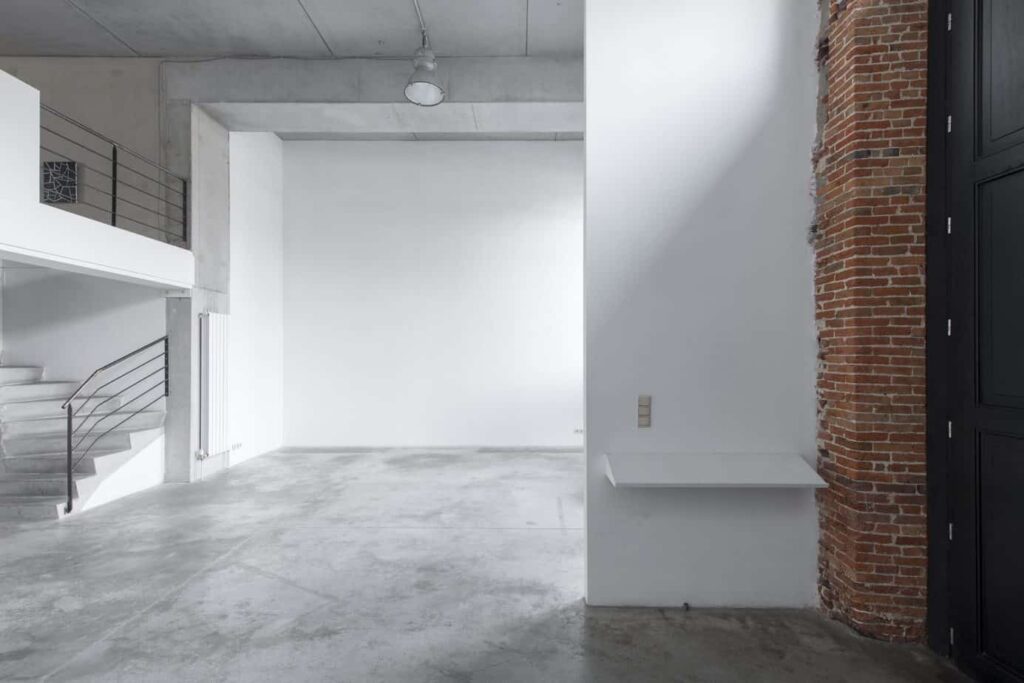 Quirky industrial space for exhibitions