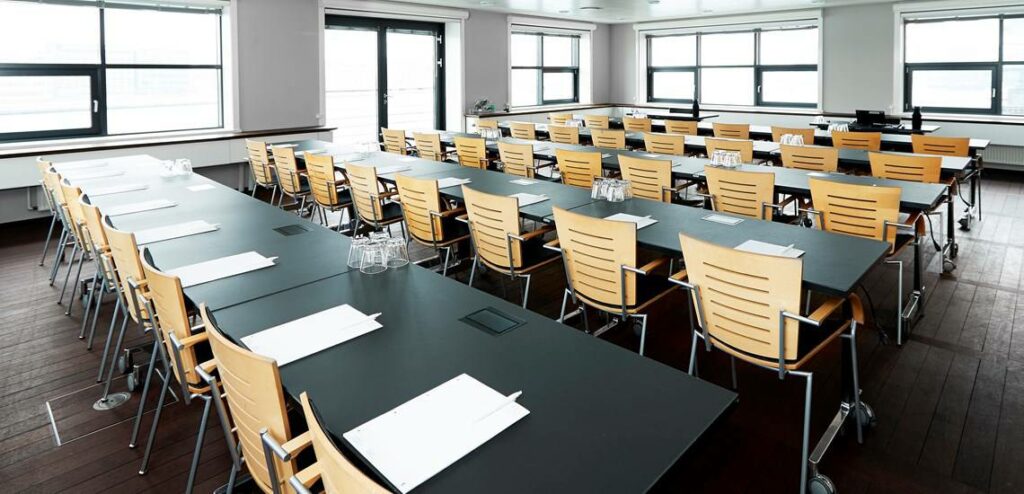 Sleek meeting space for larger business encounters