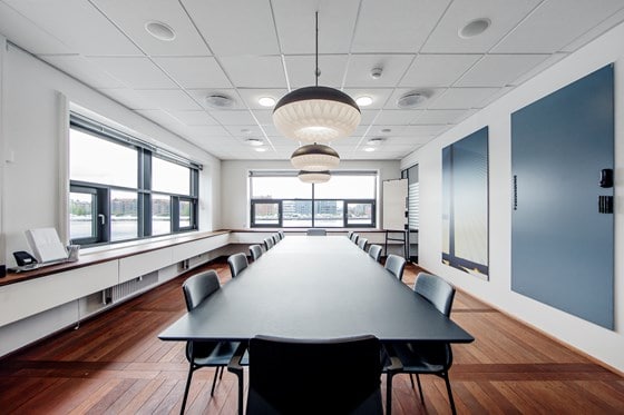 Spacious meeting room with view over the city's waterways