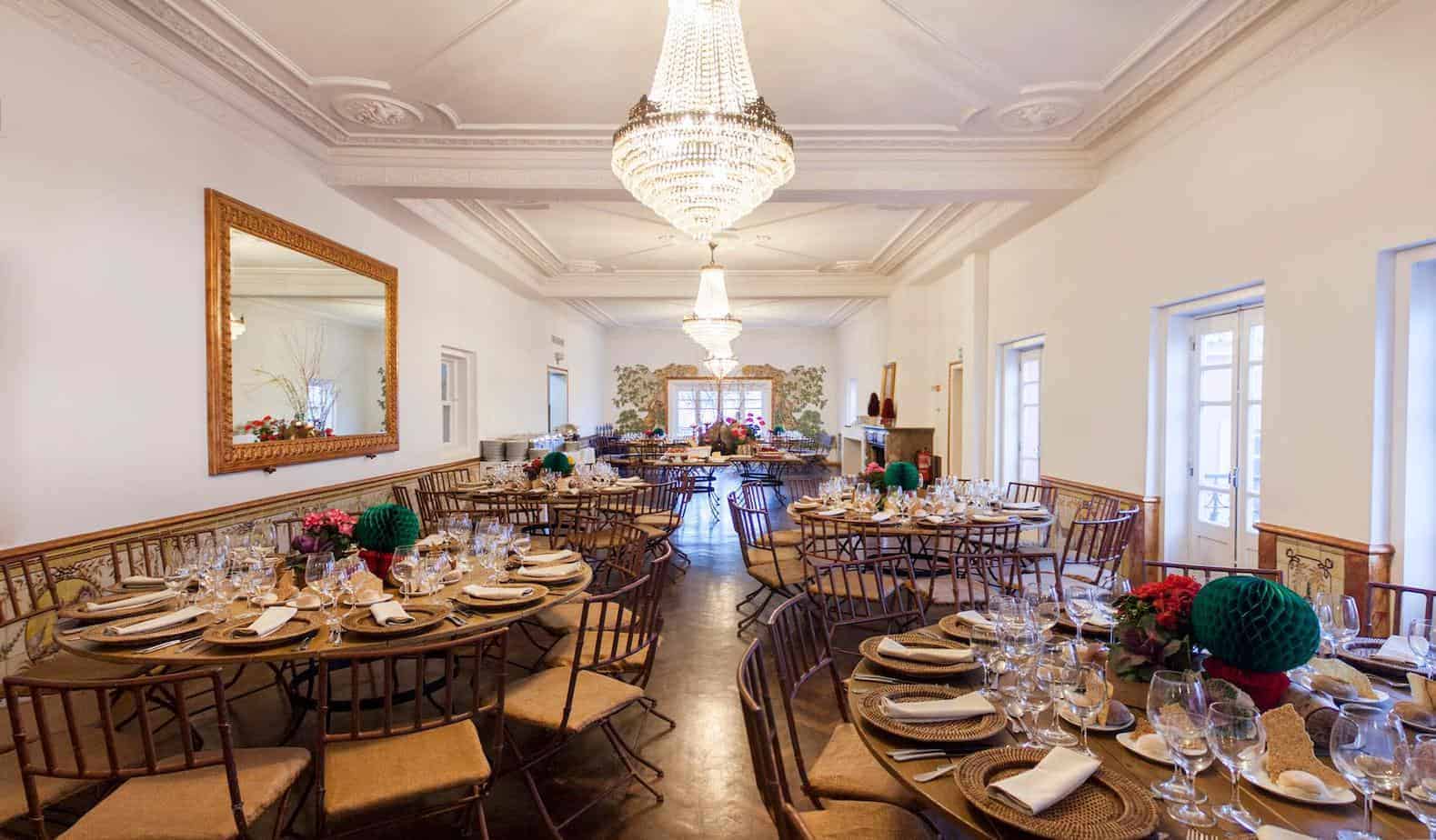 Elegant and luminous venue for private dining and receptions