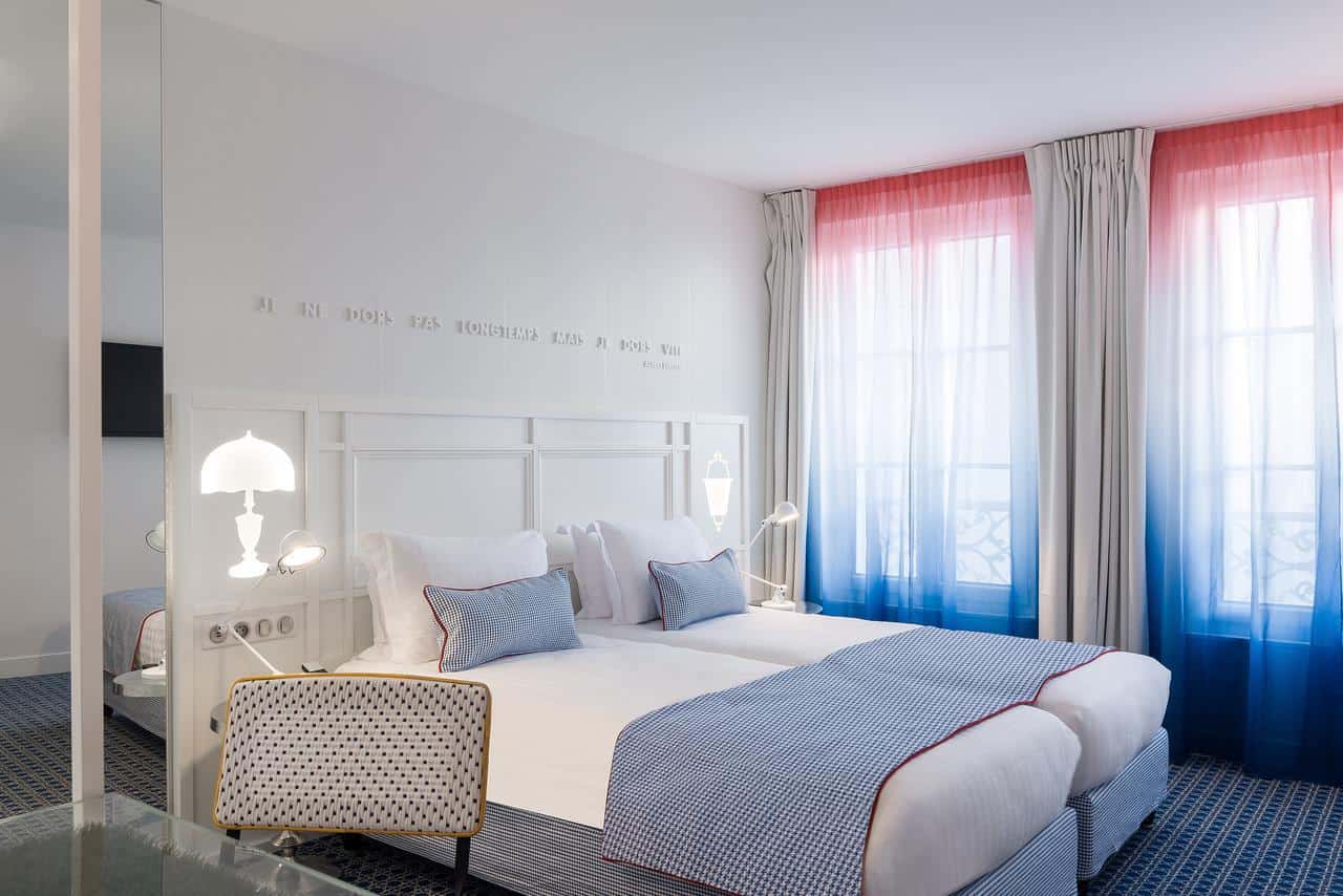 Stylish design hotel in the 9th arrondissement. Rooms with vibrant colours and trendy decoration.