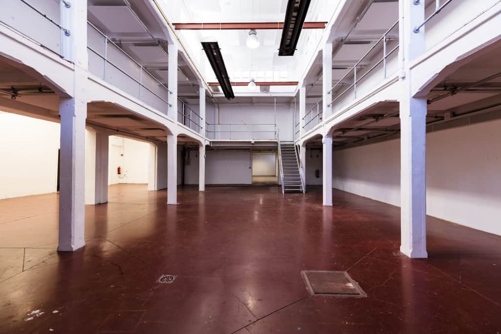 Open exhibition space for photography and art