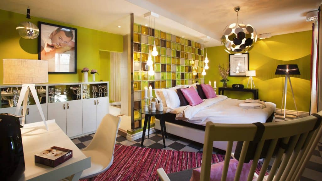 colorful hotel room 