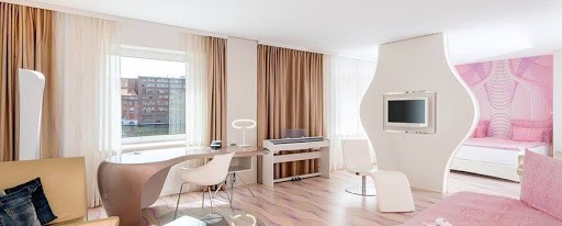 Avant-garde Futuristic Hotel in cool areas in berlin