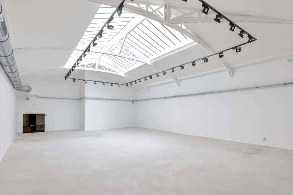 Simply White Event Space in Paris 