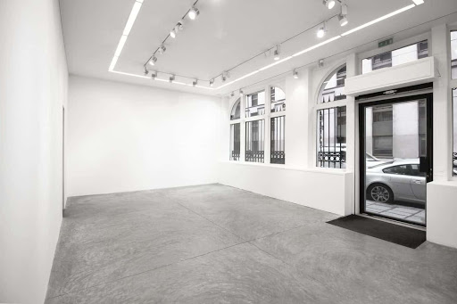 Wide Blank Canvas Venue In Paris for Exhibitions and More 