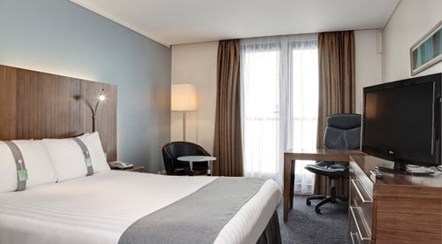 Contemporary hotel with a trendy design in London. Accommodation for business trips.